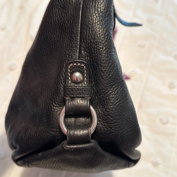 Coach Bag F15064 hobo black leather with scarf. Used Condition. Interior Stains. - Picture 13 of 13